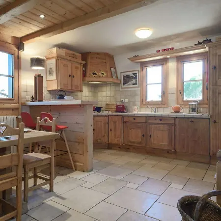 Chalet De Luxe 131m² 1650 - 10 Pers., 5 Chambres, Proche Pistes Et Centre, Spa, Parking - Fr-1-631-147 Courchevel